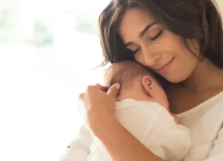 Breastfeeding: Nature’s Precious Gift to New Mothers Breastfeeding : A Precious Gift for New Mothers