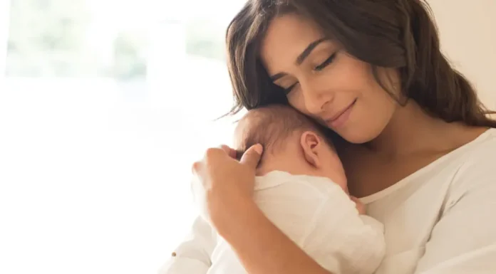 Breastfeeding: Nature’s Precious Gift to New Mothers Breastfeeding : A Precious Gift for New Mothers