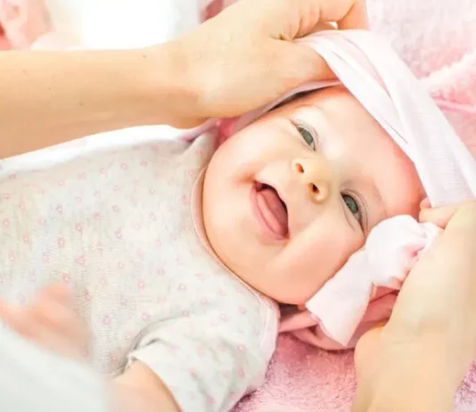 Cradle Caps: A Common Skin Condition in Babies Cradle Caps in Babies: Common Cause, Symptoms, and Treatment